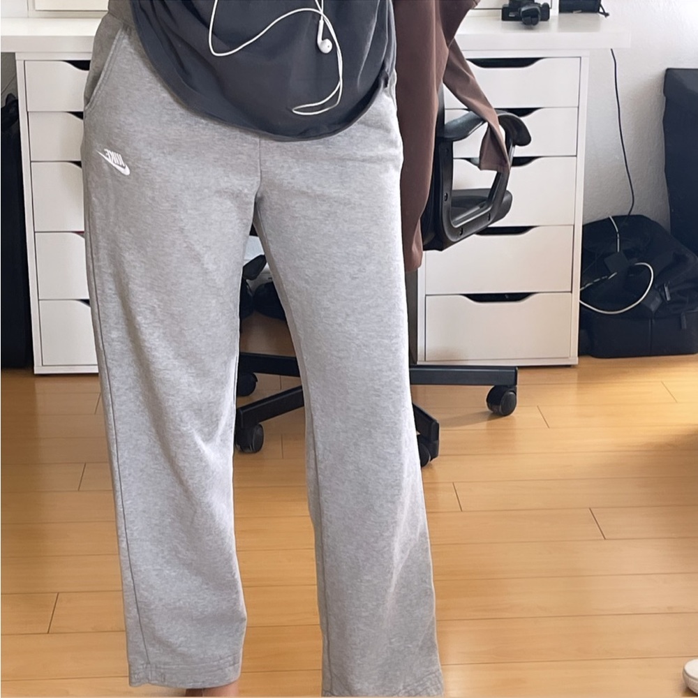 SOLD - nike sweatpants